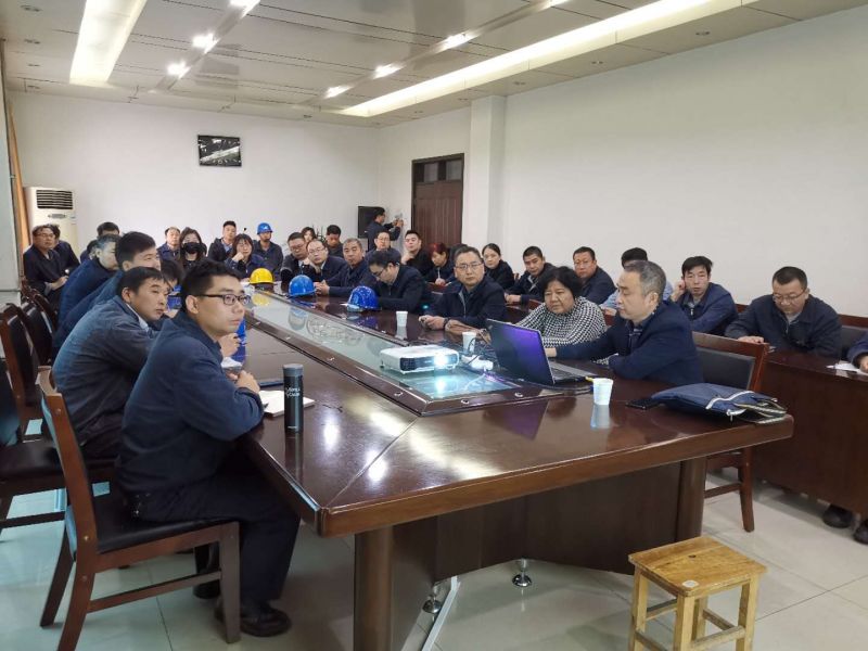 
				   
					學(xué)習(xí)固體廢物防治法、提高環(huán)境治理能力——黃河同力舉辦新版《固體廢物污染環(huán)境防治法》培訓(xùn)班
				 